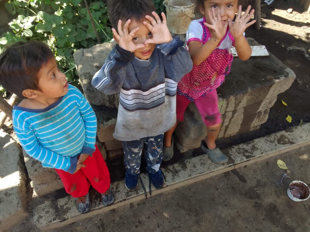 3 poor children from Nicaragua